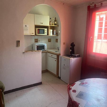 Maison De Ville Proche Mer, En Camargue Sur Le Chemin De Saint Jacques De Compostelle, Clim Reversible Вовер Екстериор снимка