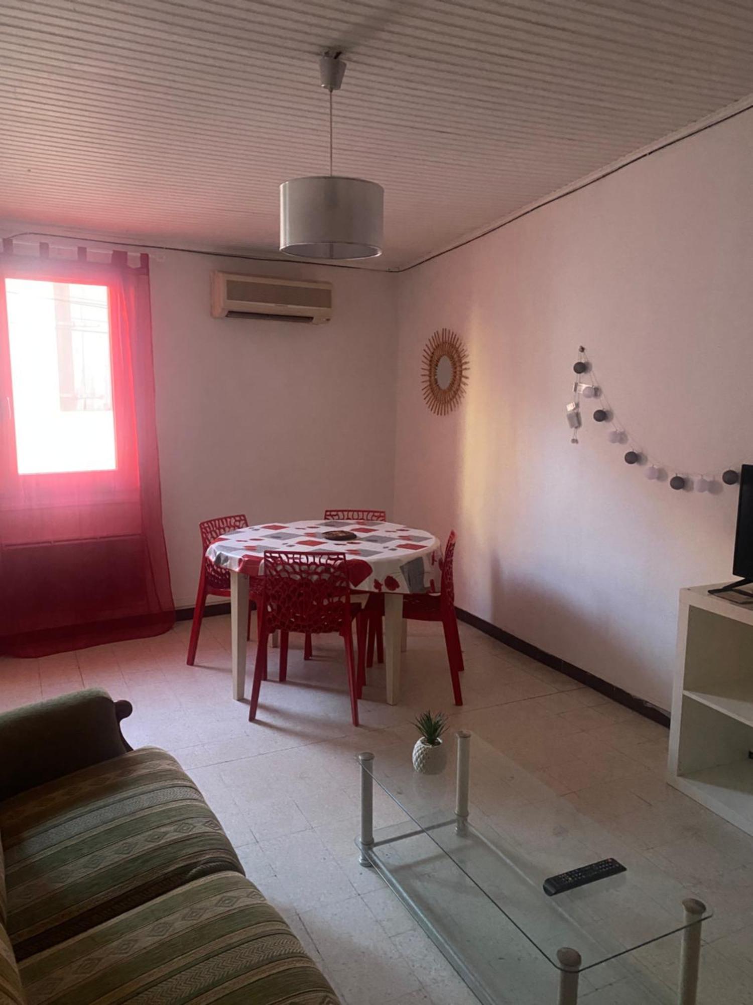 Maison De Ville Proche Mer, En Camargue Sur Le Chemin De Saint Jacques De Compostelle, Clim Reversible Вовер Екстериор снимка