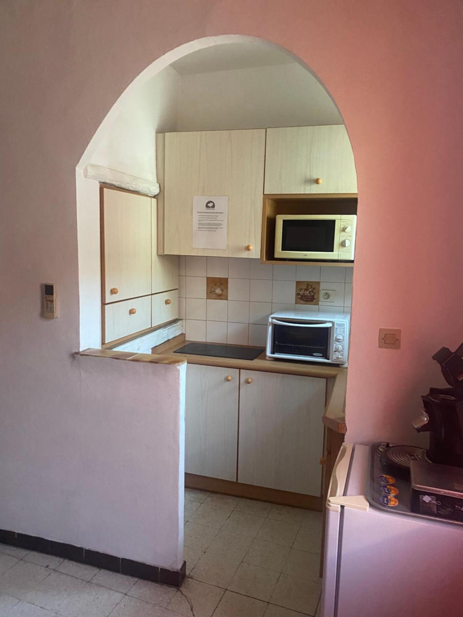 Maison De Ville Proche Mer, En Camargue Sur Le Chemin De Saint Jacques De Compostelle, Clim Reversible Вовер Екстериор снимка