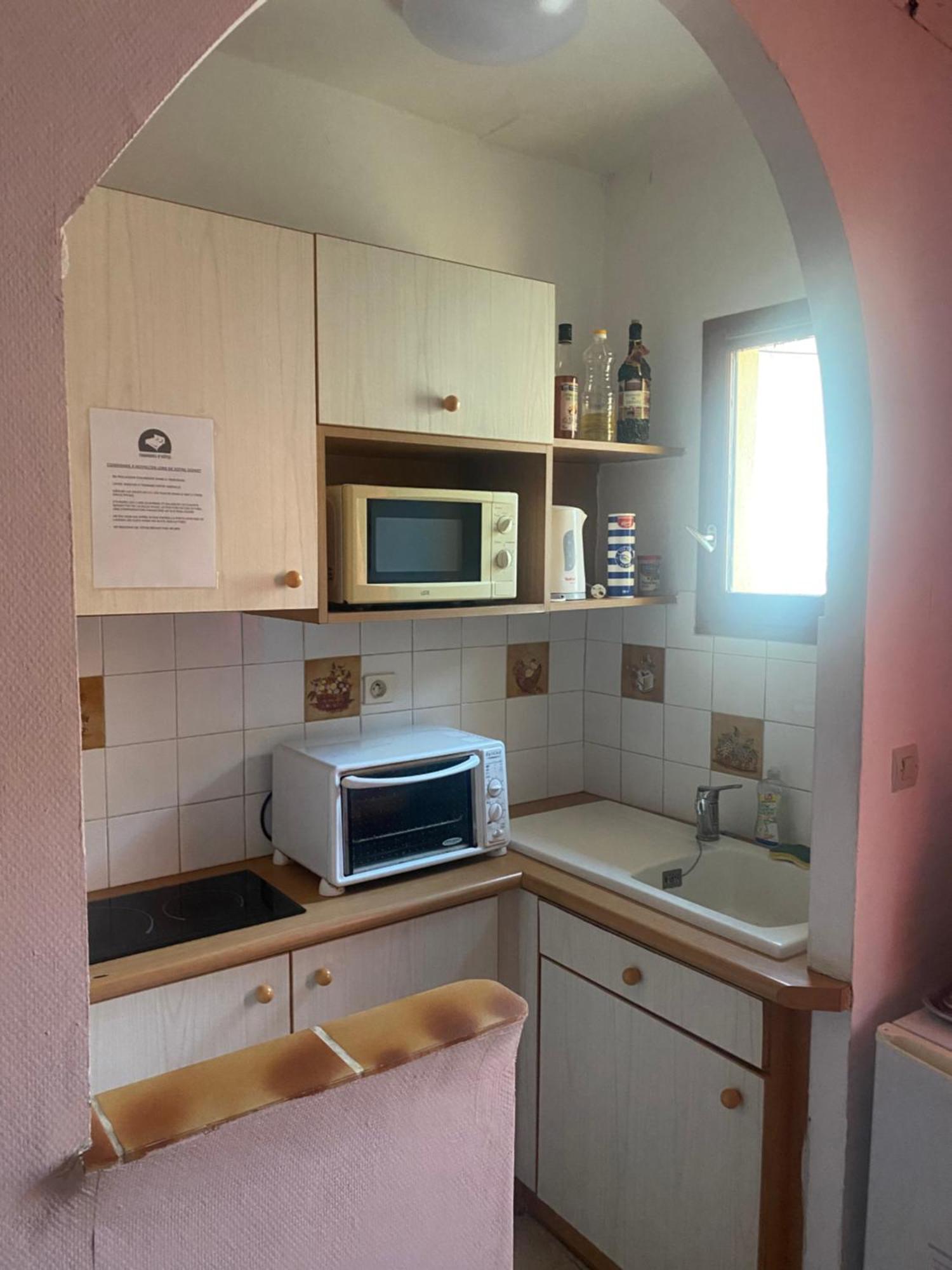 Maison De Ville Proche Mer, En Camargue Sur Le Chemin De Saint Jacques De Compostelle, Clim Reversible Вовер Екстериор снимка