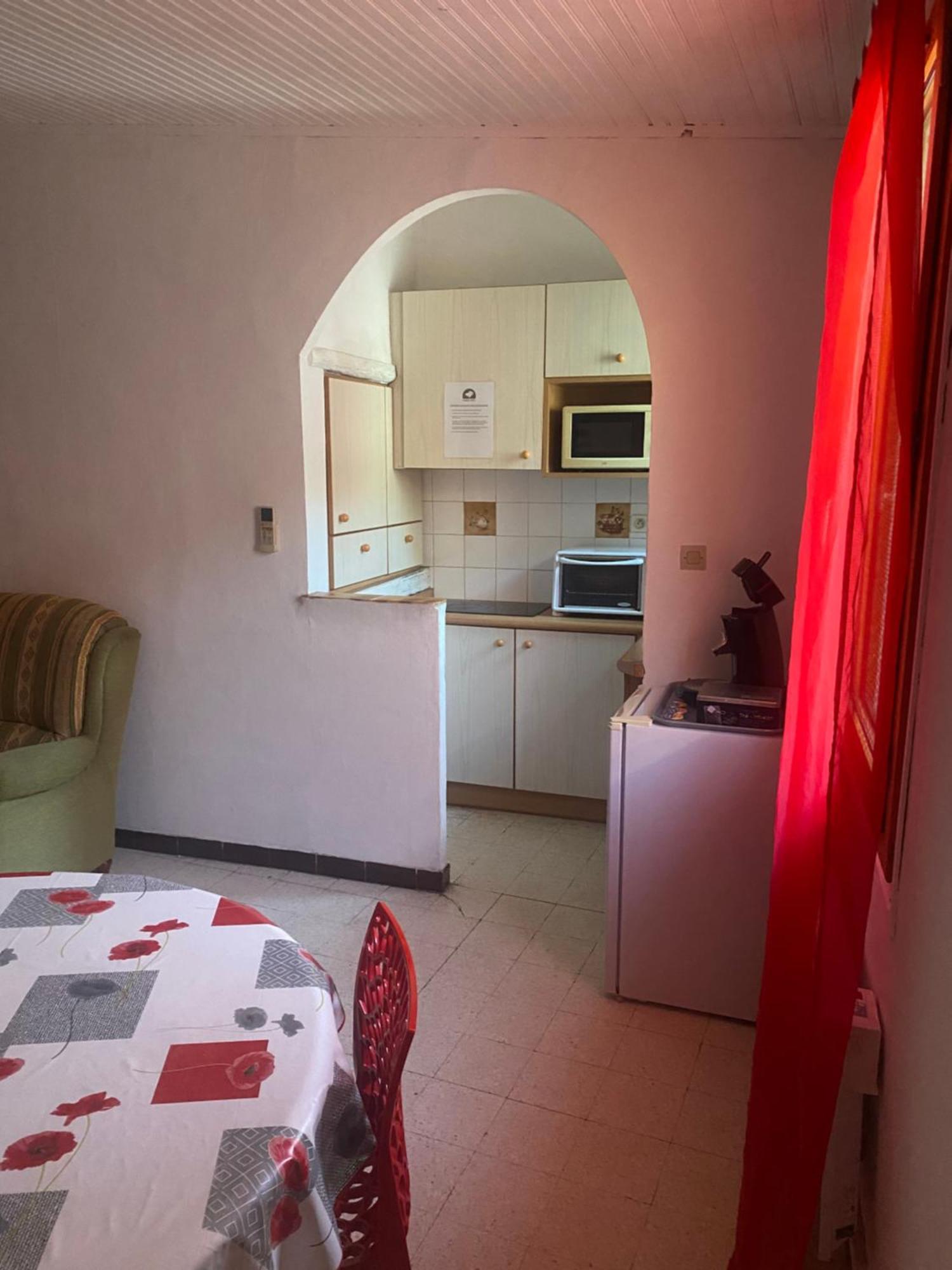 Maison De Ville Proche Mer, En Camargue Sur Le Chemin De Saint Jacques De Compostelle, Clim Reversible Вовер Екстериор снимка